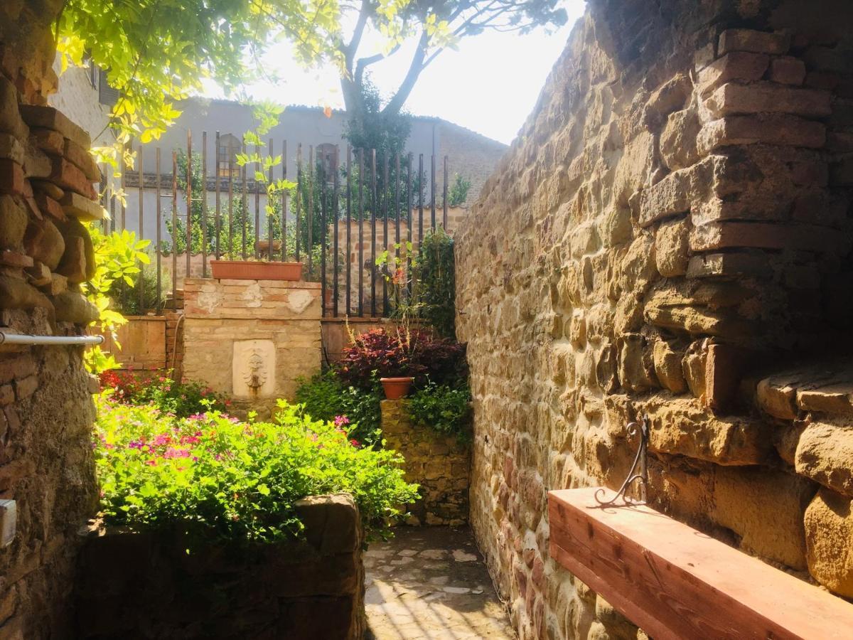 Est Locanda San Ginesio Buitenkant foto